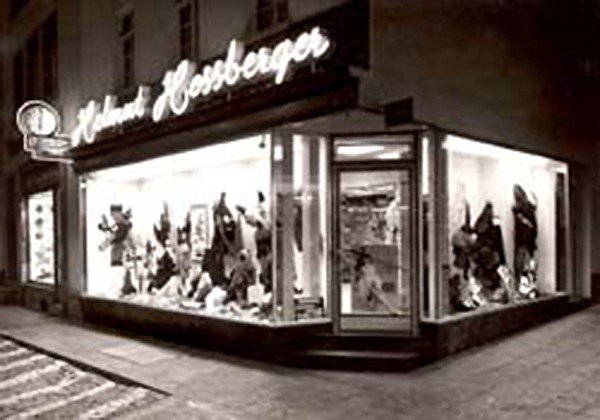 1963 Das Kaufhaus wurde ausgebaut und bekamm eine neue modernere Fassade.